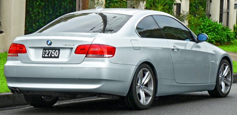 BMW Seria 3 E90/E91/E92/E93 strona modelu, informacje